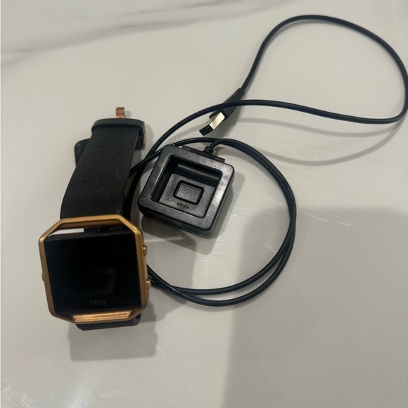 Fitbit blaze lightly used - Picture 2 of 2
